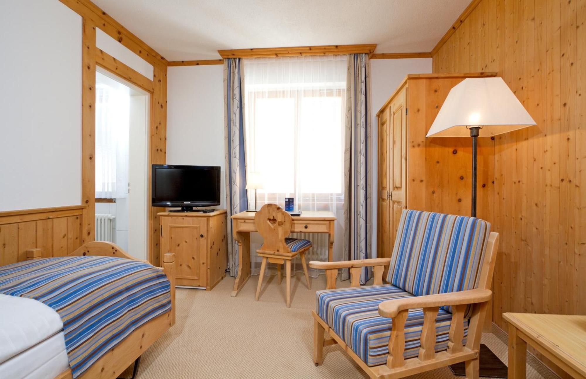 Edelweiss Swiss Quality Hotel Sils Maria Phòng bức ảnh